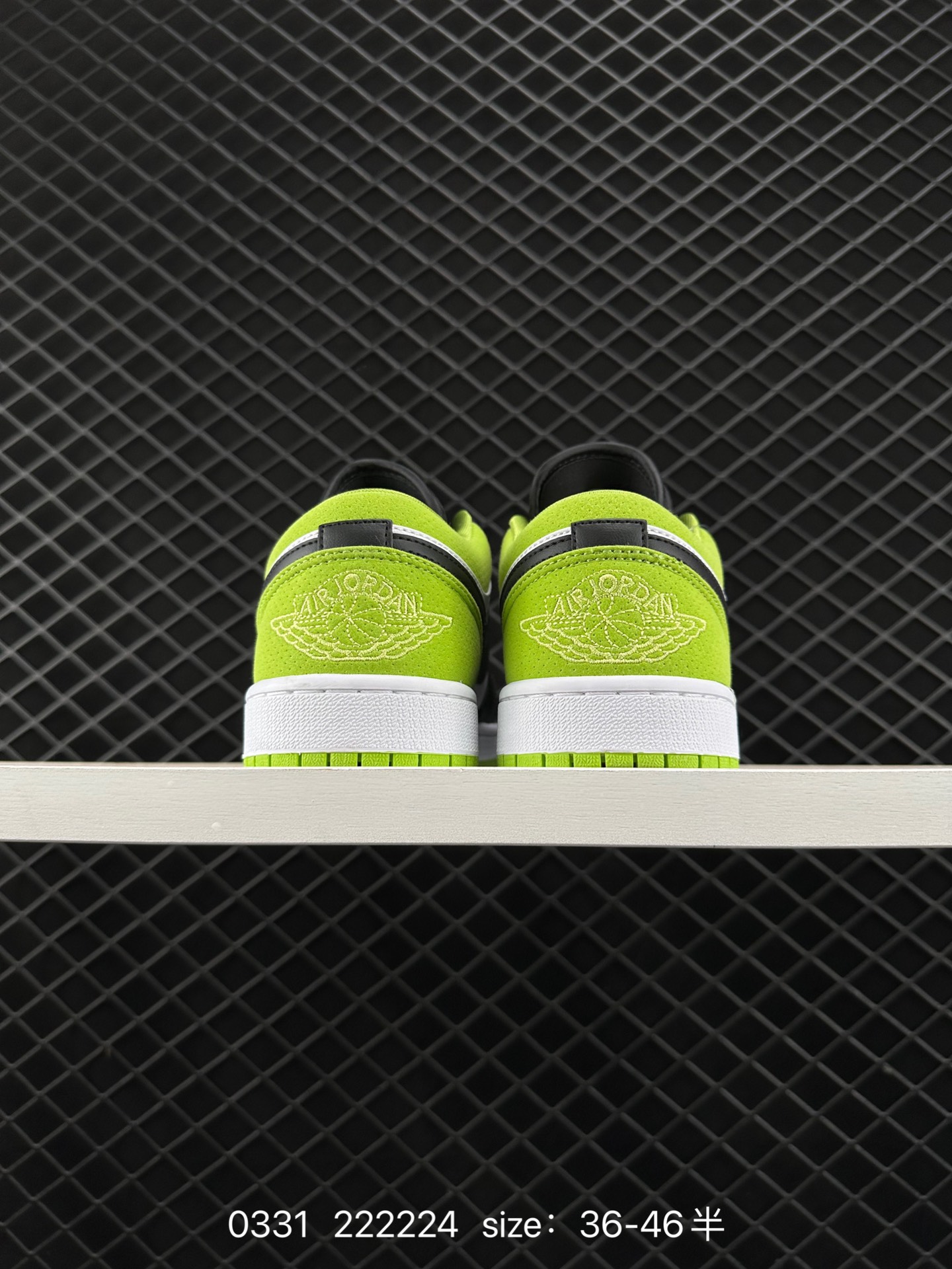 Nike Wmns Air Jordan 1 Low GS”Team Gold“